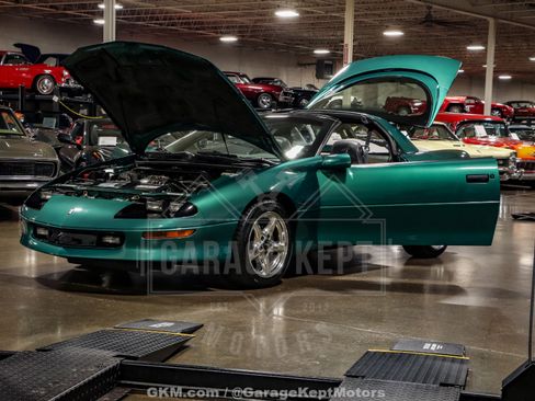Used 1997 Chevrolet Camaro Z28 RWD image 68