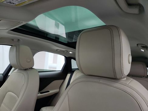 Used 2018 Jaguar F-PACE Prestige AWD/4WD image 12