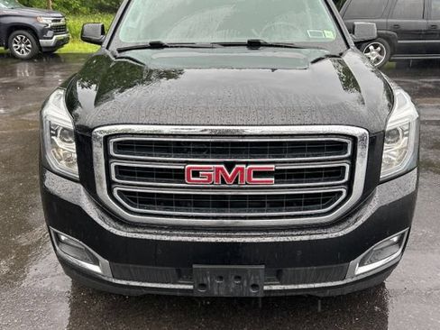 Used 2017 GMC Yukon SLT AWD/4WD image 4