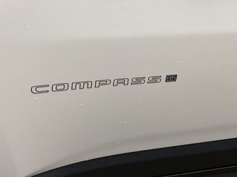 New 2026 Jeep Compass Latitude AWD/4WD image 41