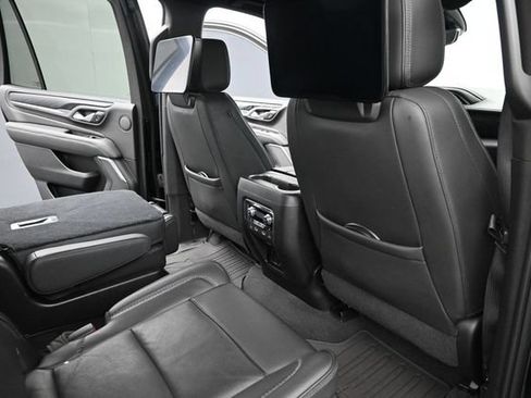 Used 2021 GMC Yukon Denali w/ Denali Ultimate Package AWD/4WD image 28