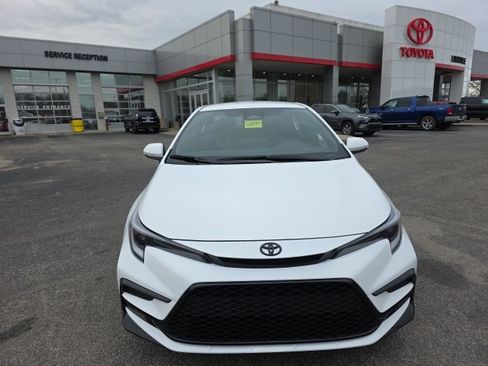 New 2026 Toyota Corolla SE image 2