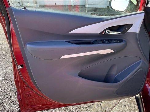 Used 2020 Chevrolet Bolt LT FWD image 22