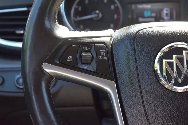 Used 2020 Buick Encore Essence FWD image 15