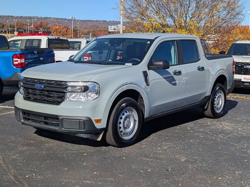 Used 2024 Ford Maverick XL image 3