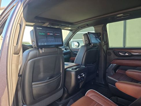 Used 2023 GMC Yukon XL Denali Ultimate image 18