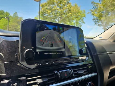 Used 2025 Nissan Pathfinder Platinum AWD/4WD image 51