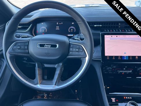 Used 2024 Jeep Grand Cherokee Limited image 15
