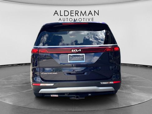 Used 2022 Kia Carnival LX FWD image 4