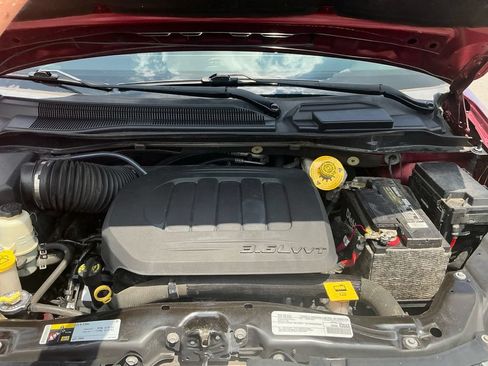 Used 2019 Dodge Grand Caravan SXT FWD image 25