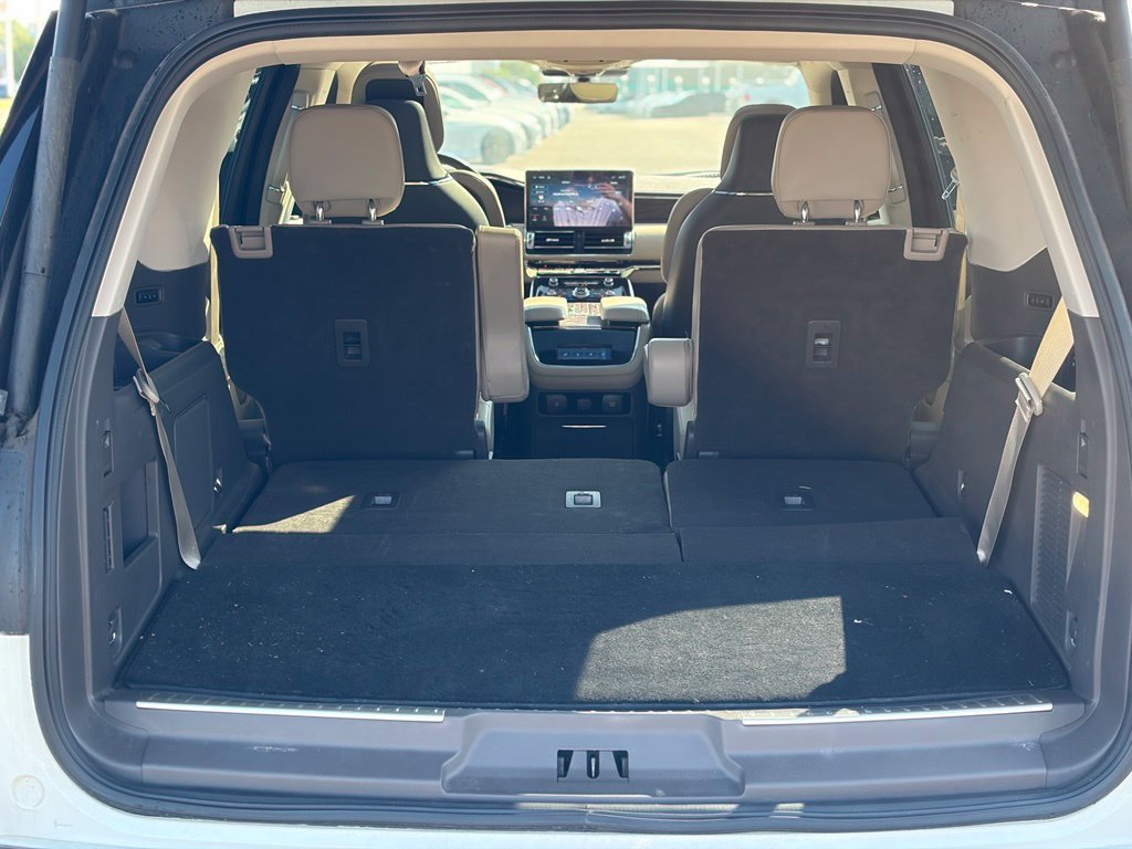 Used 2023 Lincoln Navigator Reserve AWD/4WD image 10