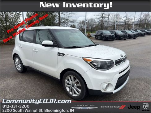 Used 2018 Kia Soul + image 1