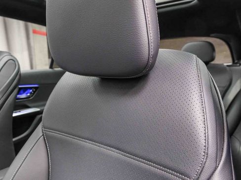 Certified 2025 Mercedes-Benz GLC 300 image 20