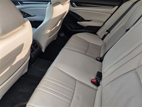 Used 2020 Honda Accord Touring image 21