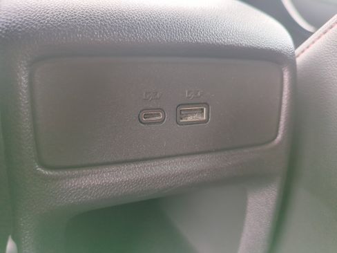 Used 2024 Chevrolet Trax RS FWD image 28