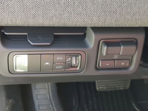 New 2026 GMC Sierra EV Elevation image 25