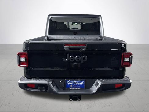 New 2025 Jeep Gladiator Willys image 7