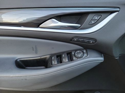 Used 2024 Buick Enclave Premium image 18