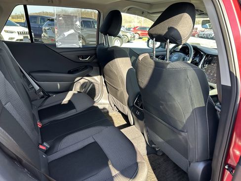 Used 2025 Subaru Outback Premium w/ Popular Package #1A image 17