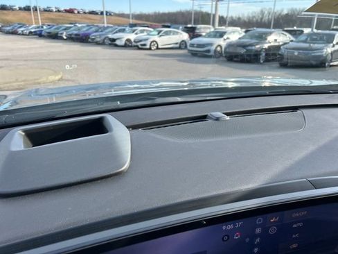 Used 2024 Buick Envision Sport Touring image 24