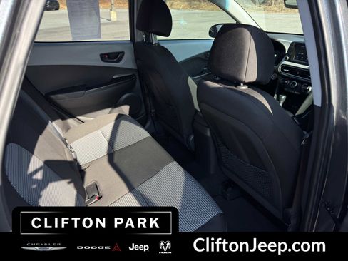 Used 2020 Hyundai Kona SEL Plus FWD image 17