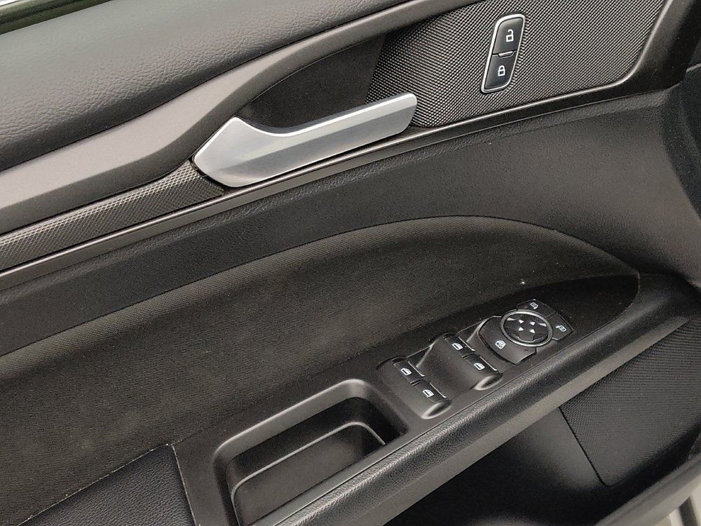 Used 2018 Ford Fusion SE w/ Equipment Group 201A AWD/4WD image 27