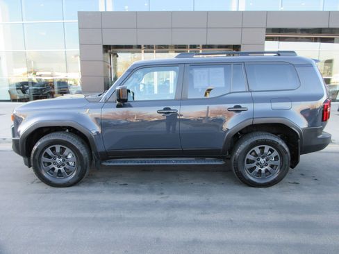 Used 2024 Toyota Land Cruiser image 2