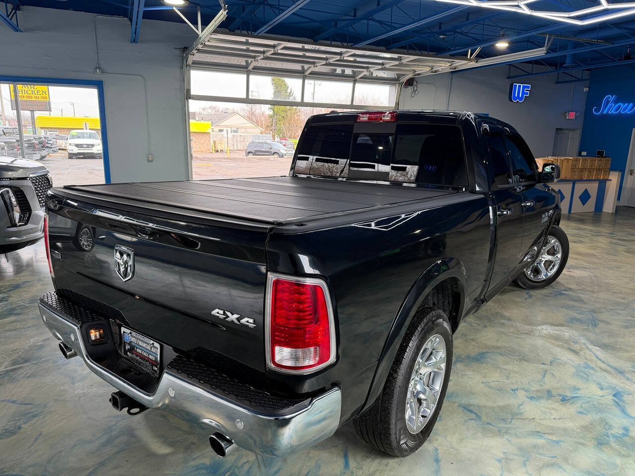 Used 2016 RAM 1500 Laramie AWD/4WD image 2