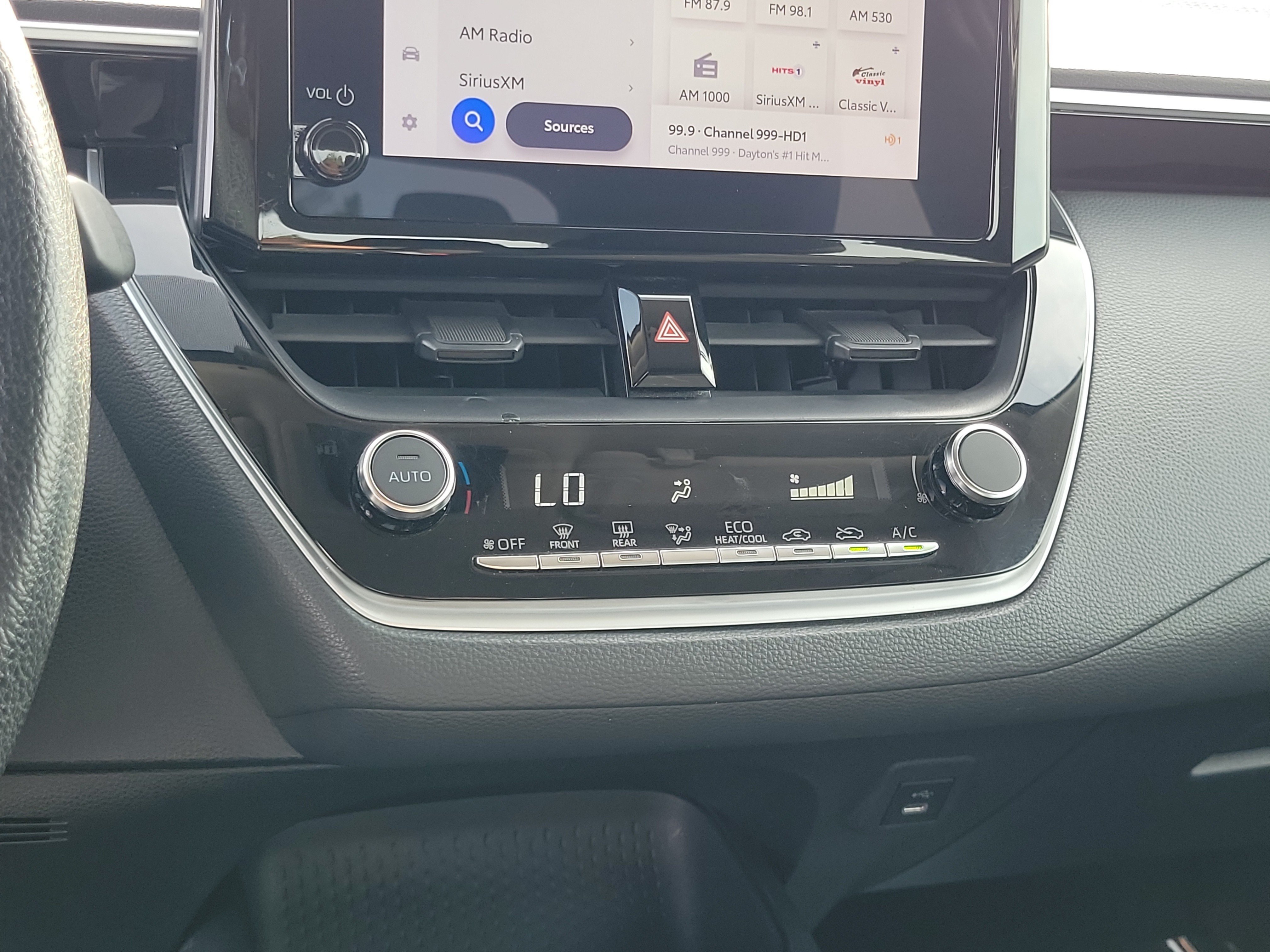Used 2024 Toyota Corolla LE FWD image 27