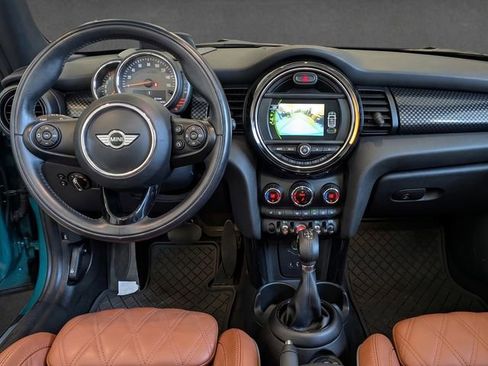 Used 2018 MINI Cooper S FWD image 5