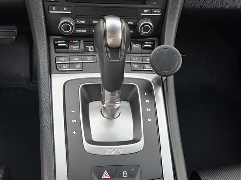 Used 2021 Porsche 718 Boxster image 21