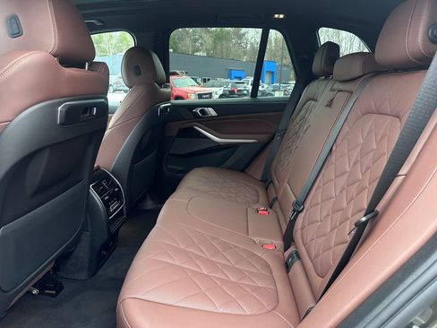 Certified 2024 BMW X5 xDrive40i w/ Premium Package image 19