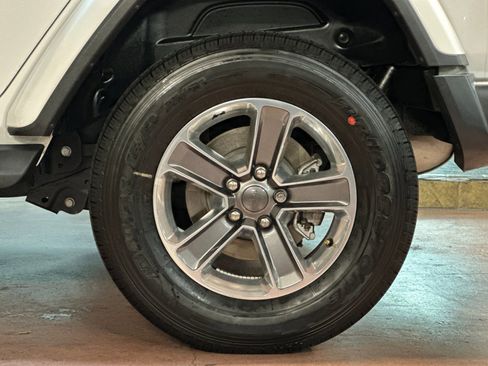 Certified 2020 Jeep Wrangler Unlimited Sahara w/ Safety Group image 24