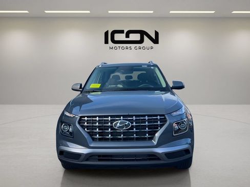 Used 2025 Hyundai Venue SEL FWD image 8