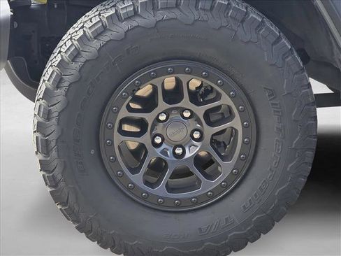 Used 2022 Jeep Wrangler Unlimited Sport image 9