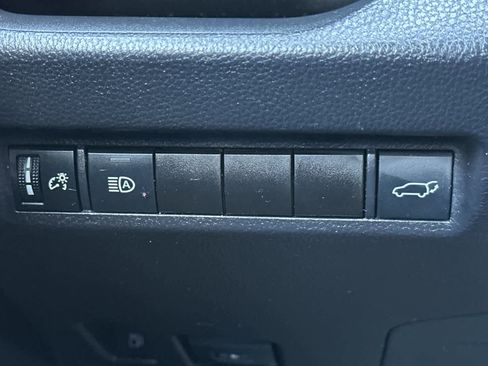 Used 2021 Toyota RAV4 XLE w/ Convenience Package AWD/4WD image 30