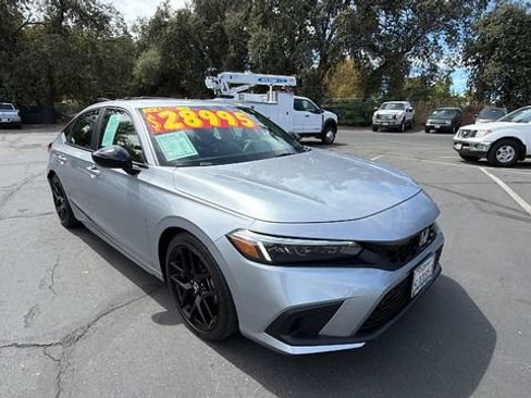 Used 2024 Honda Civic Sport image 2
