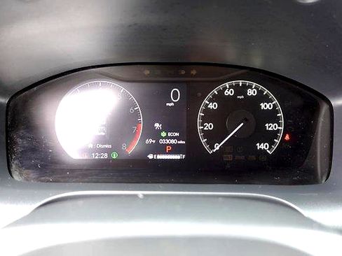 Used 2025 Honda HR-V LX image 15