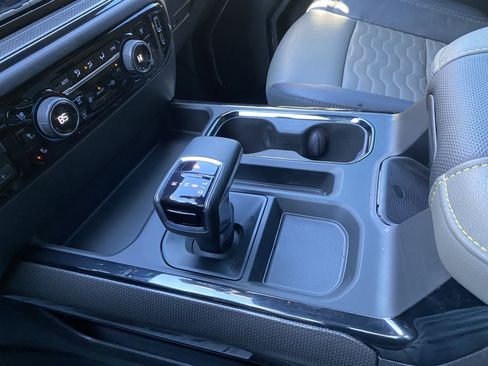 Used 2024 Chevrolet Silverado 1500 ZR2 image 31