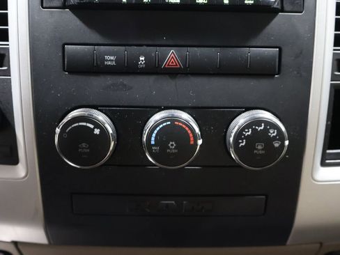 Used 2011 RAM 1500 Classic SLT image 25