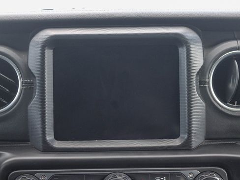 Used 2022 Jeep Wrangler Unlimited Sahara image 15