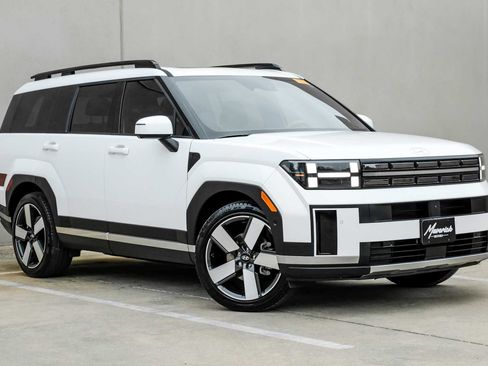 Used 2024 Hyundai Santa Fe Limited image 7