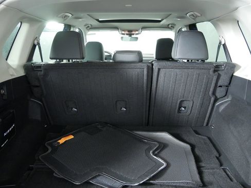 Used 2022 Nissan Rogue SL w/ SL Premium Package image 14