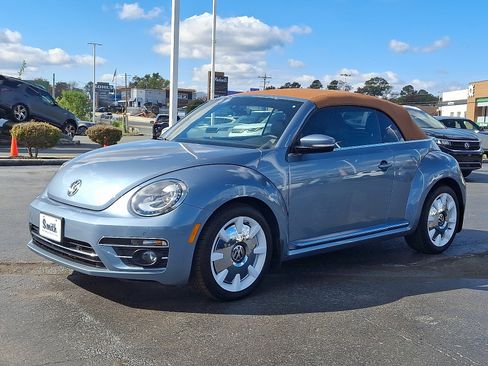 Used 2019 Volkswagen Beetle 2.0T Final Edition SEL image 3