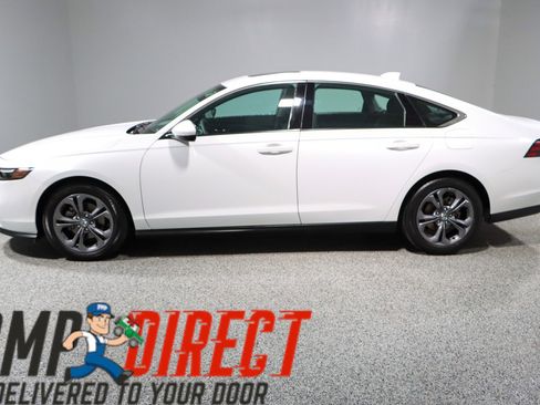 Used 2023 Honda Accord EX image 10