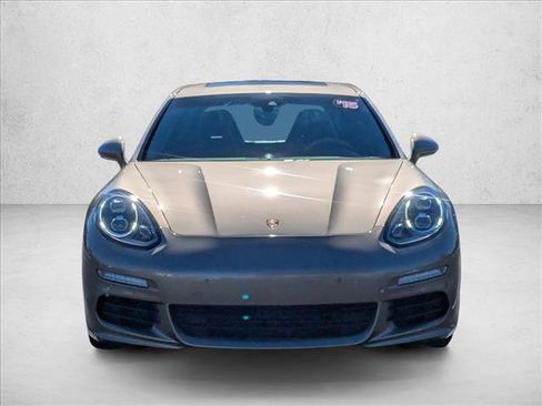 Used 2015 Porsche Panamera S image 2