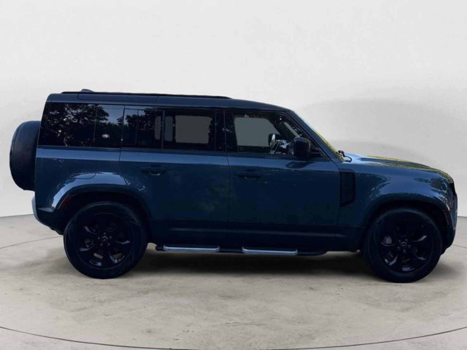 Certified 2024 Land Rover Defender 110 S AWD/4WD image 3