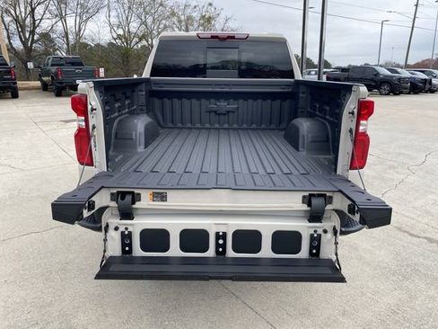New 2026 Chevrolet Silverado 1500 ZR2 w/ LPO, Dark Essentials Package image 27