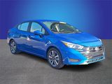 Used 2023 Nissan Versa SV image 3