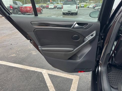 Used 2013 Volkswagen GTI Driver's Edition image 16